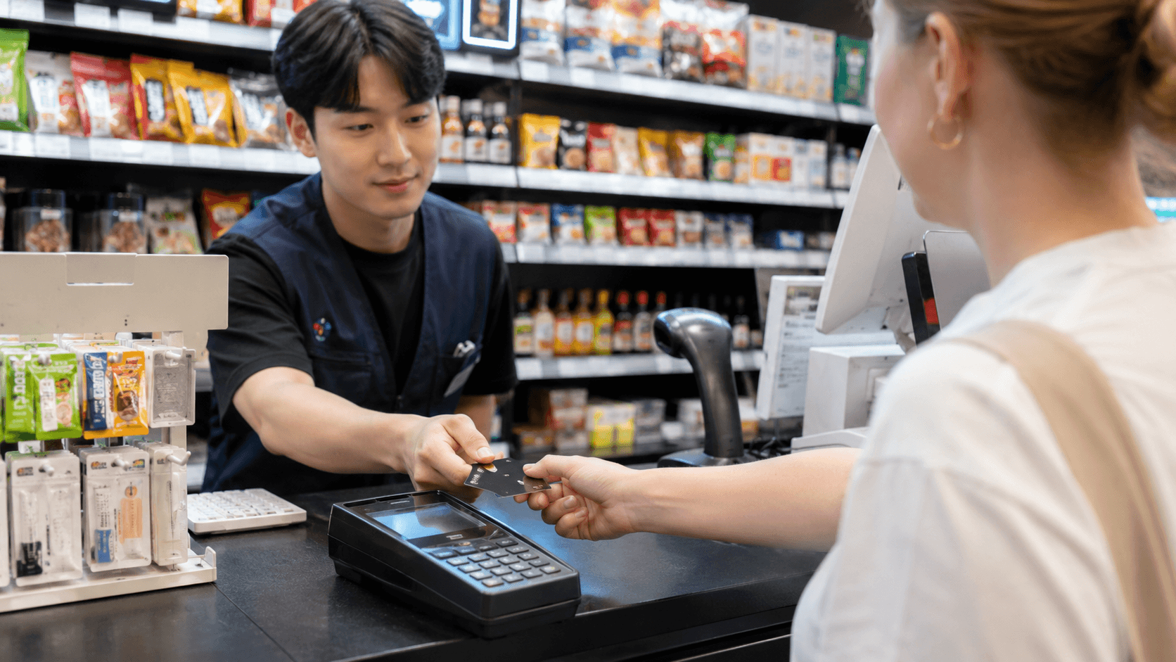 Best Payment Methods in Korea: Cards, Cash, Tmoney, and Mobile Pay